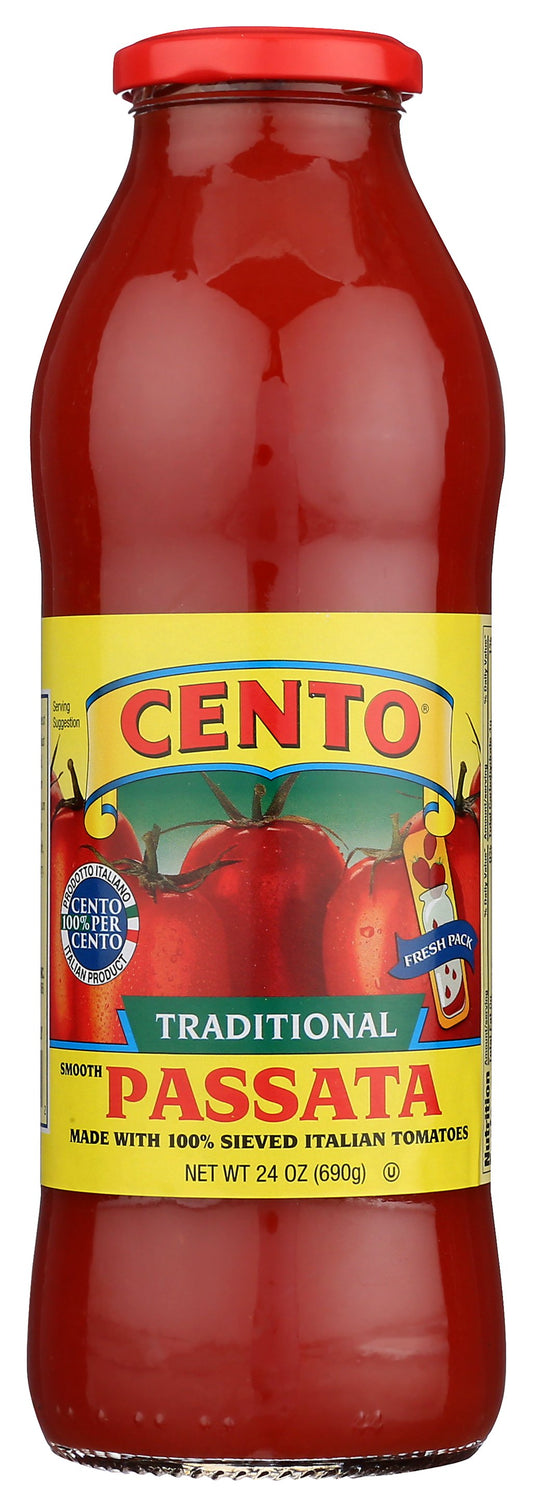Cento Traditional Passata on white background